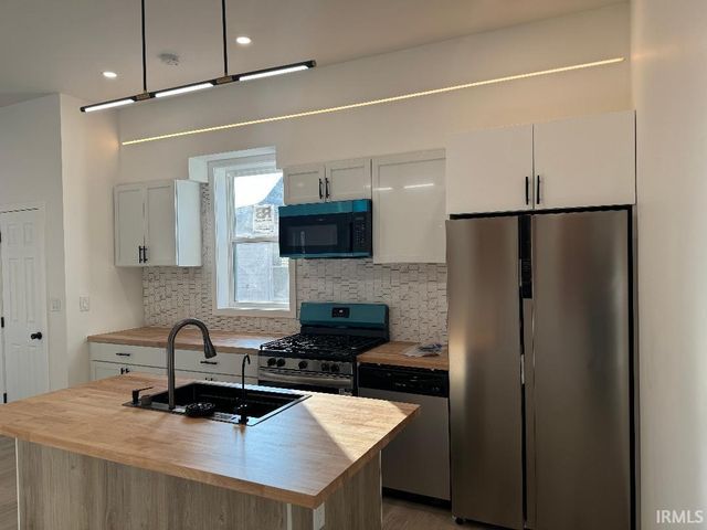 612 E WATER Street, Princeton, IN 47670