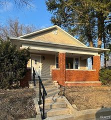 612 E WATER Street, Princeton, IN 47670