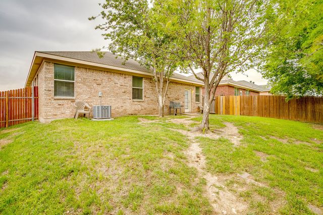 2521 Wakecrest Drive, Fort Worth, TX 76108