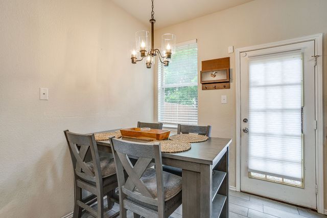 2521 Wakecrest Drive, Fort Worth, TX 76108