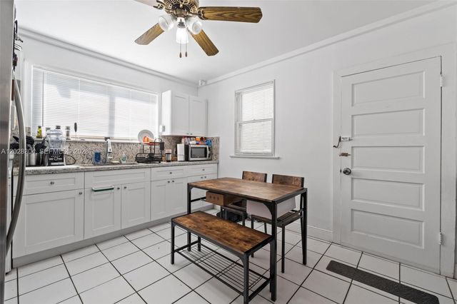 2453 SW 17th St, Miami, FL 33145