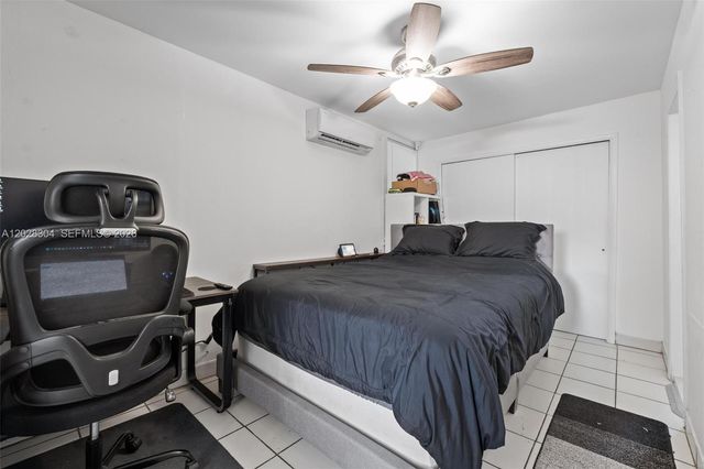 2453 SW 17th St, Miami, FL 33145