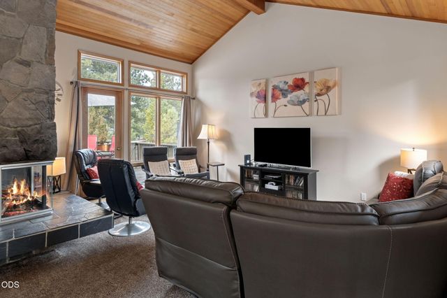 17926 Playoff Lane 3, Sunriver, OR 97707