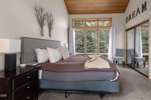17926 Playoff Lane 3, Sunriver, OR 97707