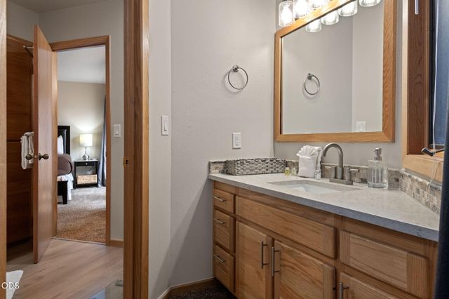 17926 Playoff Lane 3, Sunriver, OR 97707