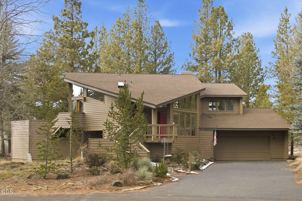 17926 Playoff Lane 3, Sunriver, OR 97707