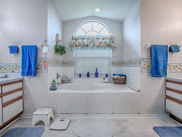 25241 LOST OAK CIRCLE, Leesburg, FL 34748