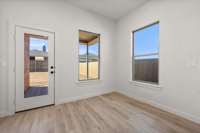 2427 Aberdeen Avenue, Wolfforth, TX 79382