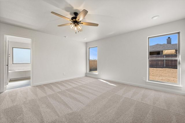 2427 Aberdeen Avenue, Wolfforth, TX 79382