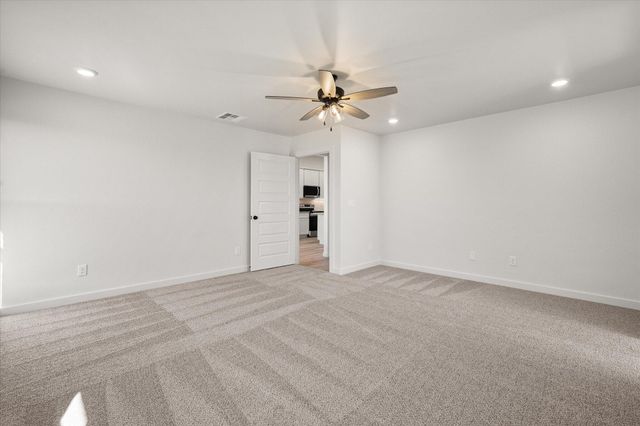 2427 Aberdeen Avenue, Wolfforth, TX 79382