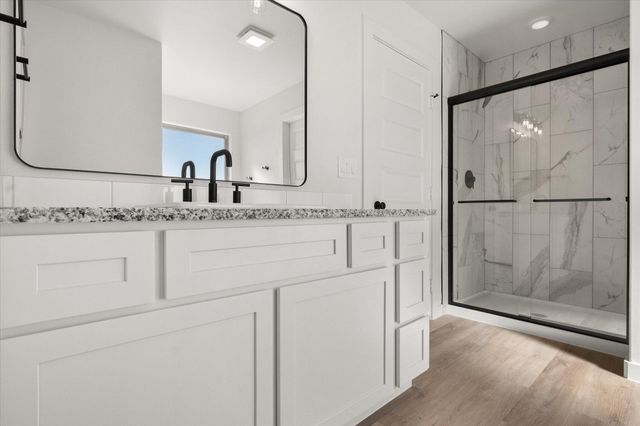 2427 Aberdeen Avenue, Wolfforth, TX 79382