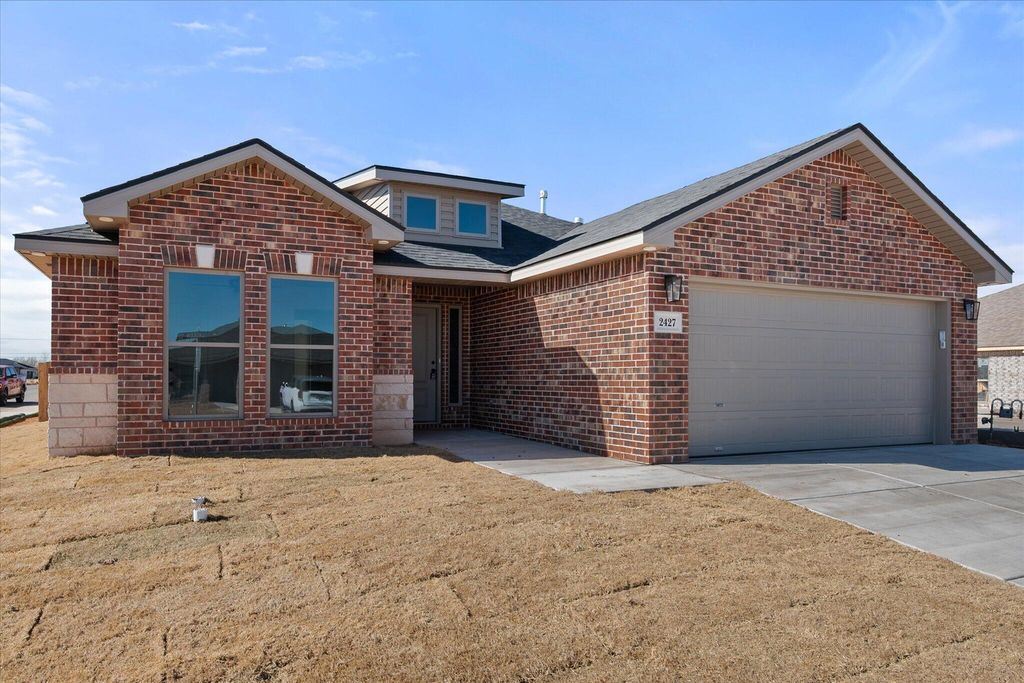 2427 Aberdeen Avenue, Wolfforth, TX 79382