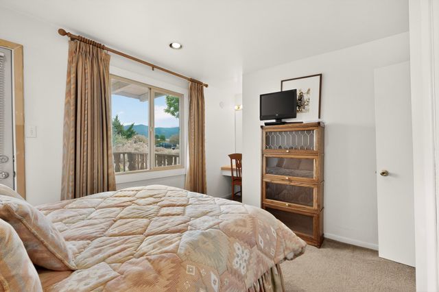 320 Artist Road 45, Santa Fe, NM 87501