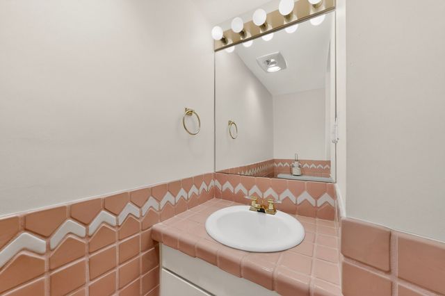 320 Artist Road 45, Santa Fe, NM 87501