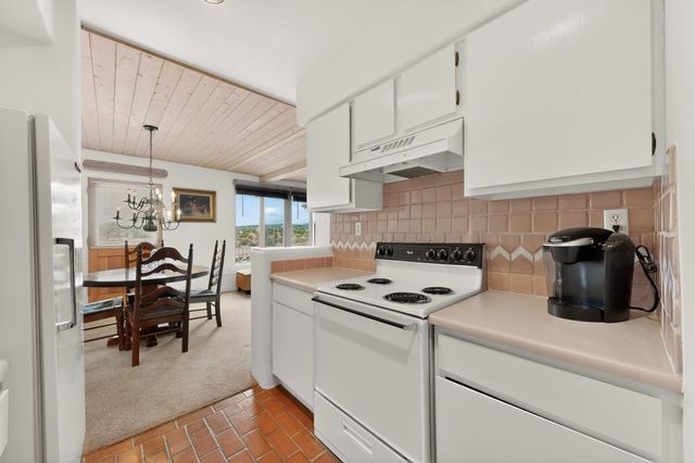 320 Artist Road 45, Santa Fe, NM 87501