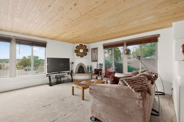320 Artist Road 45, Santa Fe, NM 87501