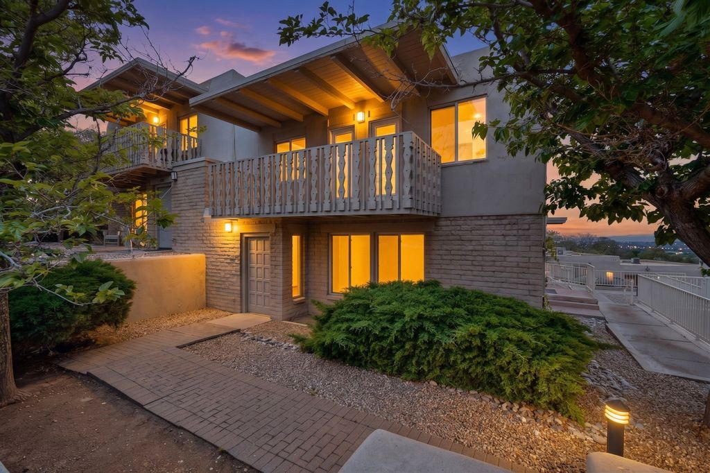 320 Artist Road 45, Santa Fe, NM 87501