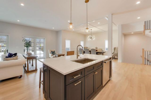 7301 Ponto Court, Morton Grove, IL 60053