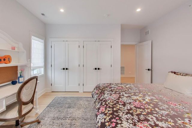 7301 Ponto Court, Morton Grove, IL 60053