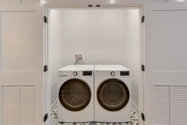 7301 Ponto Court, Morton Grove, IL 60053