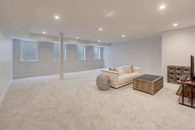 7301 Ponto Court, Morton Grove, IL 60053