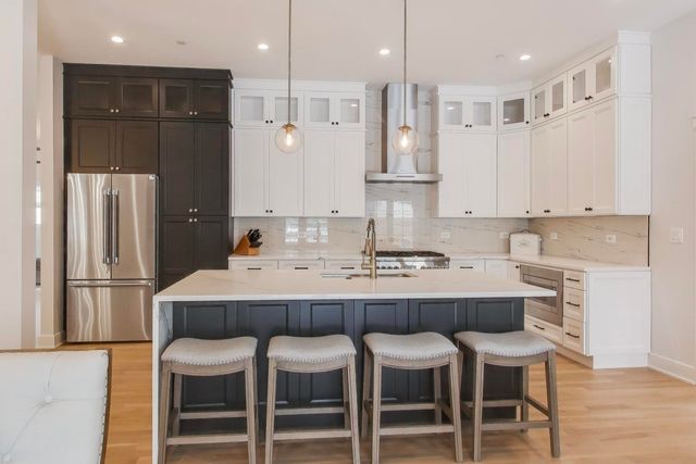 7301 Ponto Court, Morton Grove, IL 60053