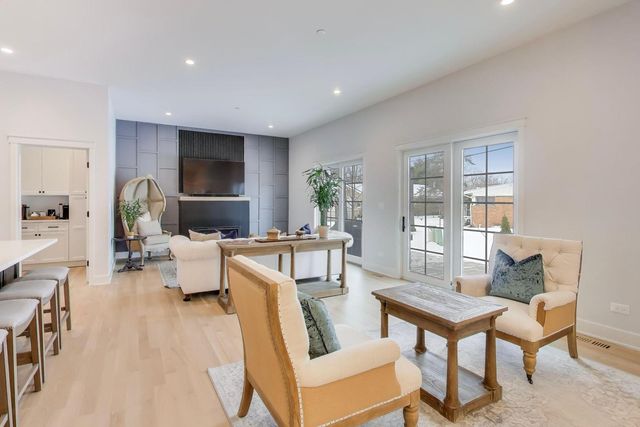 7301 Ponto Court, Morton Grove, IL 60053