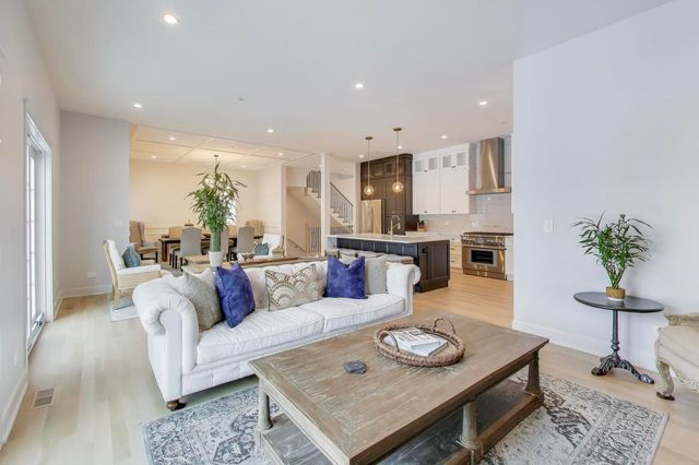 7301 Ponto Court, Morton Grove, IL 60053