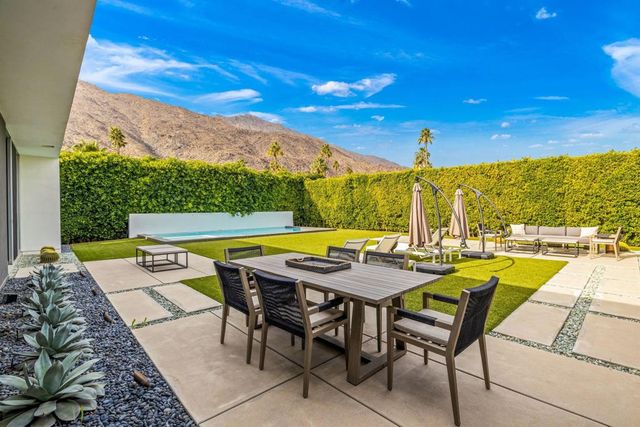 1961 S Palm Canyon Drive, Palm Springs, CA 92264