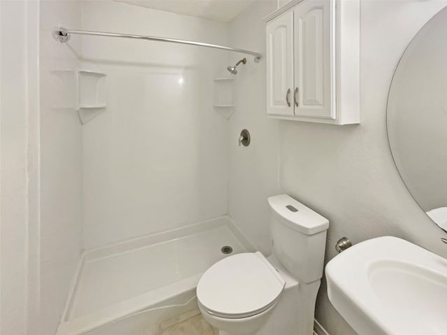 210 Mr Bob Drive, Midlothian, TX 76065