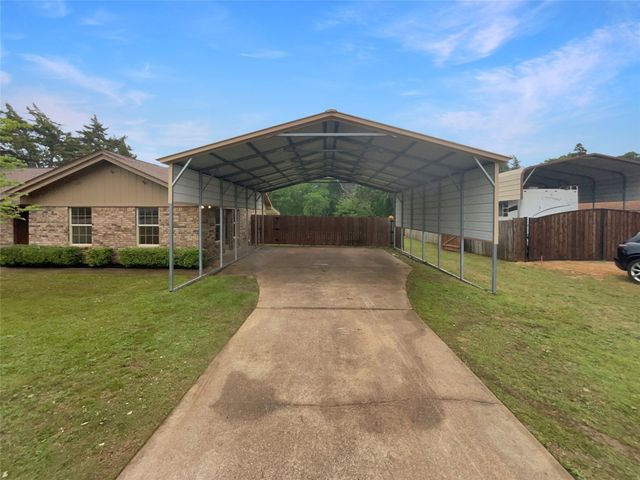 210 Mr Bob Drive, Midlothian, TX 76065