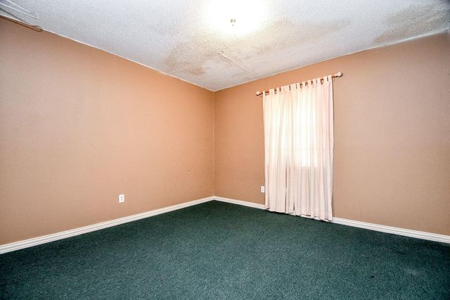 703 S Washington Street, El Campo, TX 77437