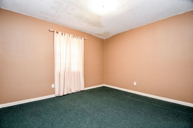 703 S Washington Street, El Campo, TX 77437