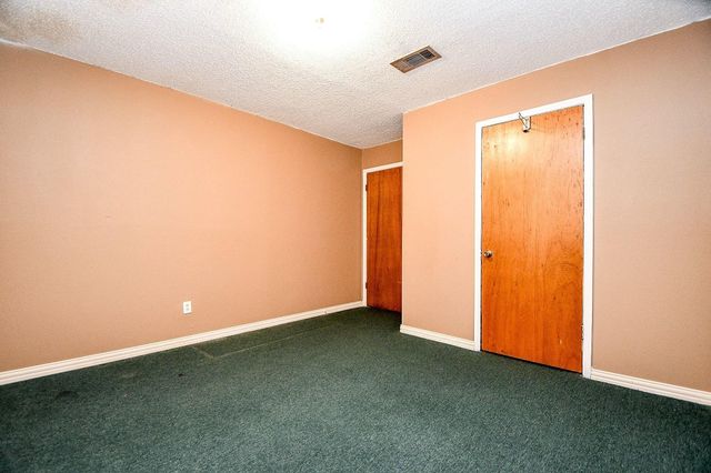 703 S Washington Street, El Campo, TX 77437