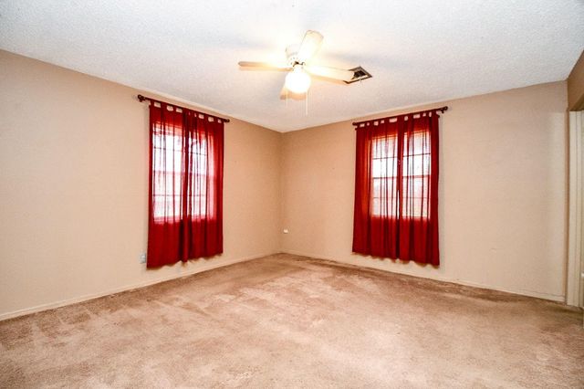 703 S Washington Street, El Campo, TX 77437