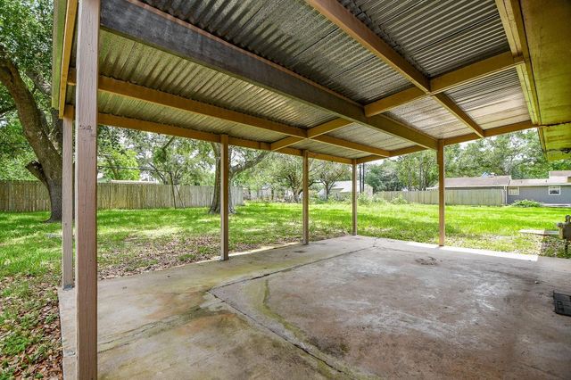703 S Washington Street, El Campo, TX 77437