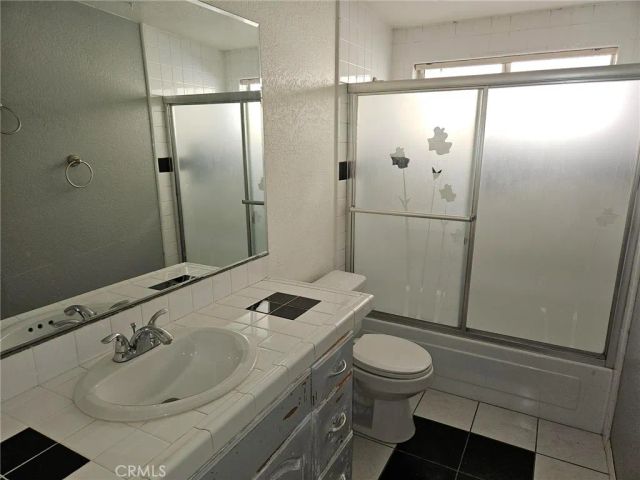 1221 E Denwall, Carson, CA 90746