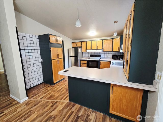 140 SE Fuchsia Avenue, Shelton, WA 98584