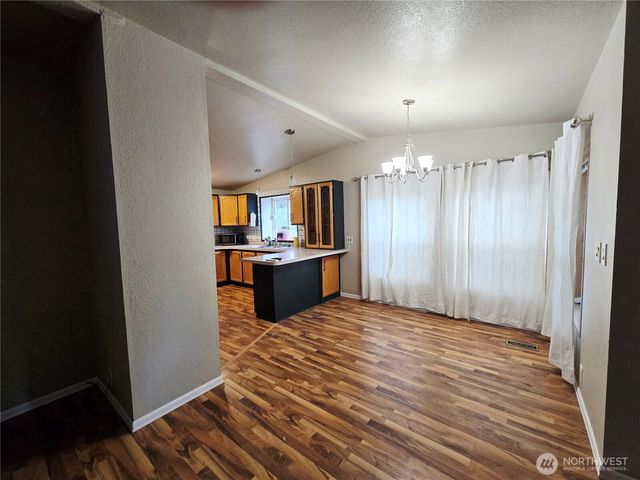 140 SE Fuchsia Avenue, Shelton, WA 98584