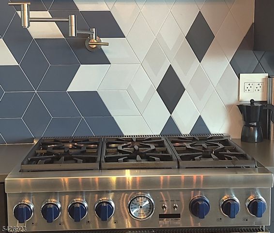 344 Paterson Plank Rd PH, Jersey City, NJ 07307