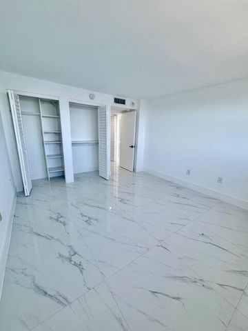 5600 N Flagler Drive 1009, West Palm Beach, FL 33407