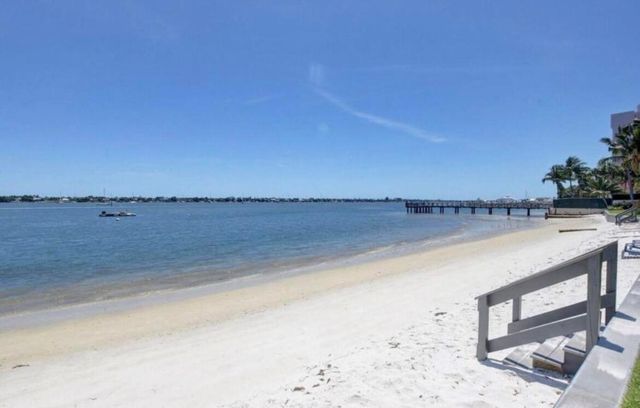 5600 N Flagler Drive 1009, West Palm Beach, FL 33407