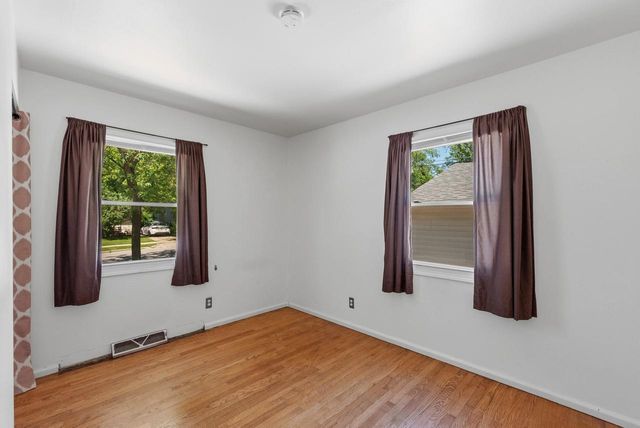 2102 S 99th Street, West Allis, WI 53227