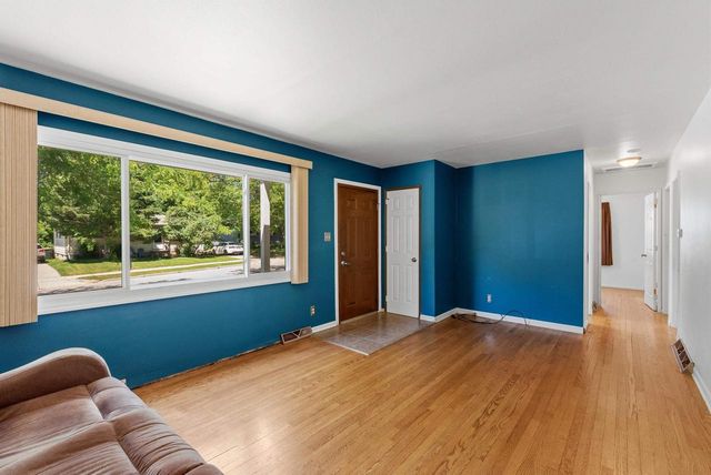 2102 S 99th Street, West Allis, WI 53227