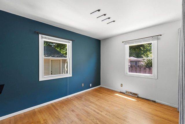 2102 S 99th Street, West Allis, WI 53227