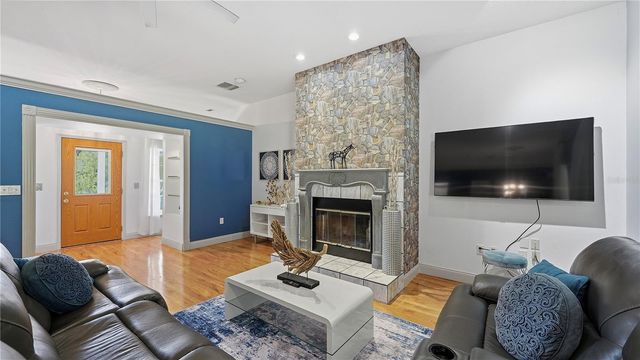 6780 SUGARBUSH LANE 9, Polk City, FL 33868