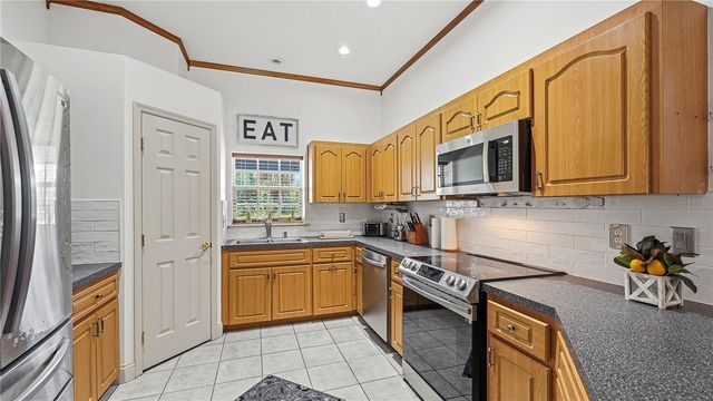 6780 SUGARBUSH LANE 9, Polk City, FL 33868