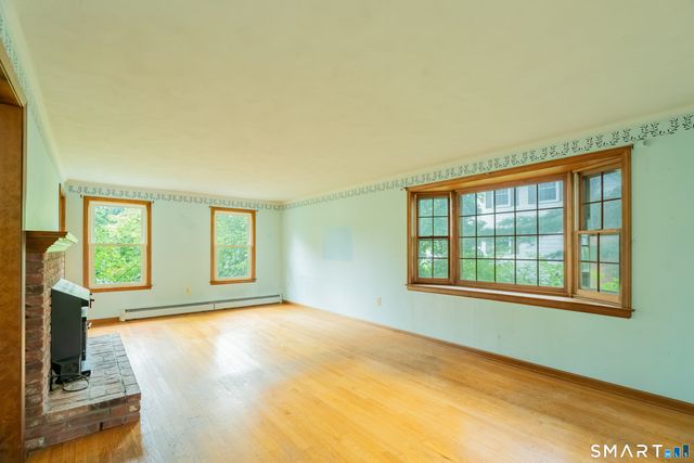 88 Farm Hill Road, Wallingford, CT 06492