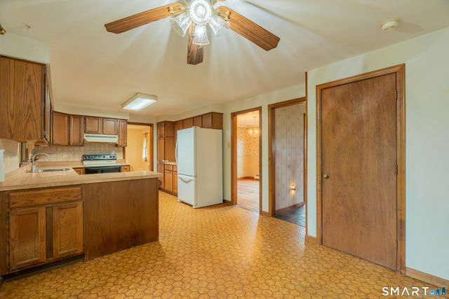 88 Farm Hill Road, Wallingford, CT 06492
