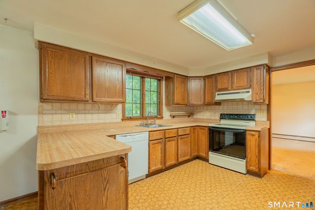 88 Farm Hill Road, Wallingford, CT 06492